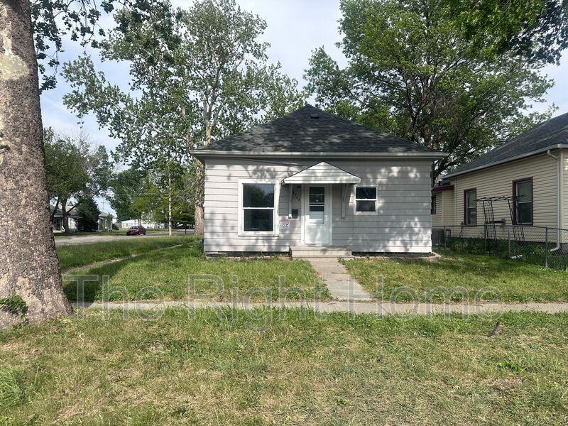 4444 N 60th St - Photo 2 of 11