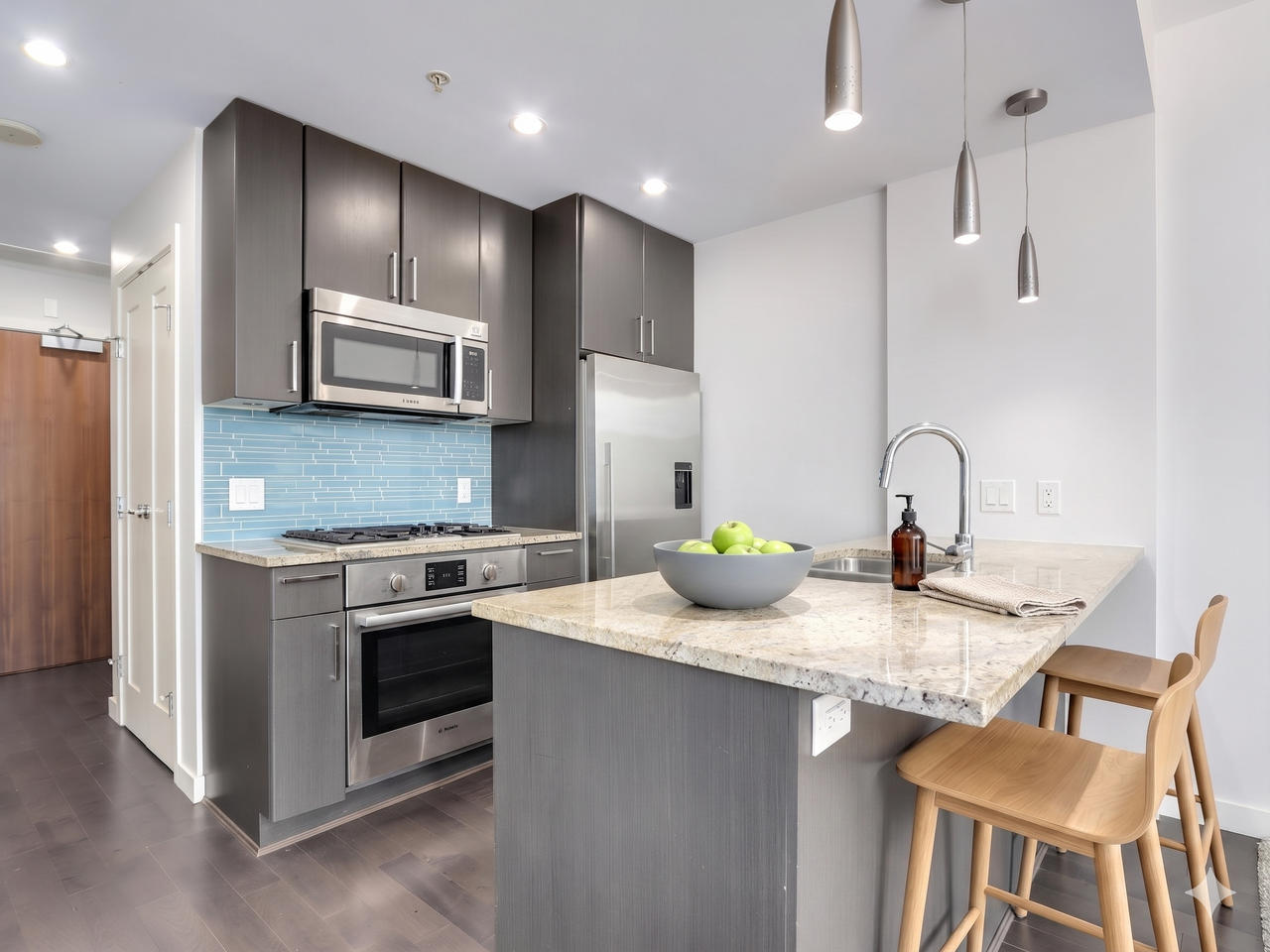 Ontario St & W 1st Ave #633 - Photo 3 of 16