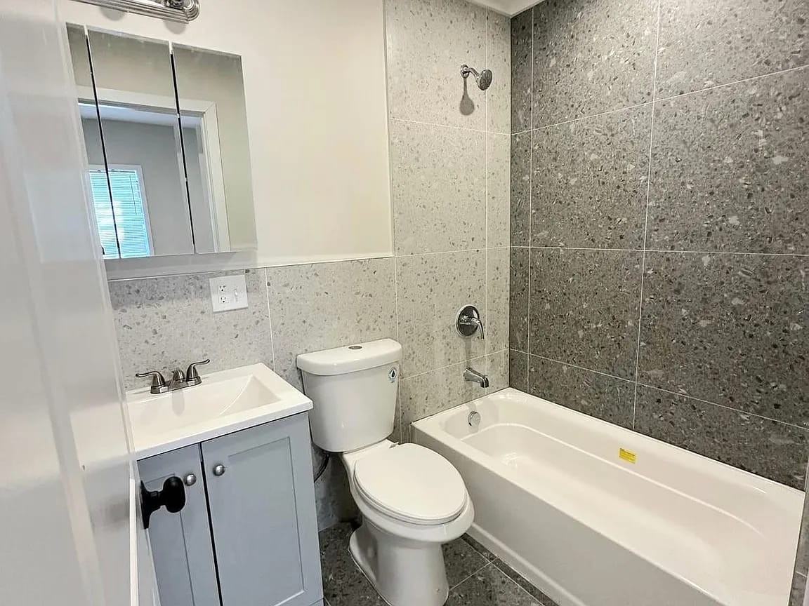 307-347 Littleton Avenue #3A - Photo 3 of 4