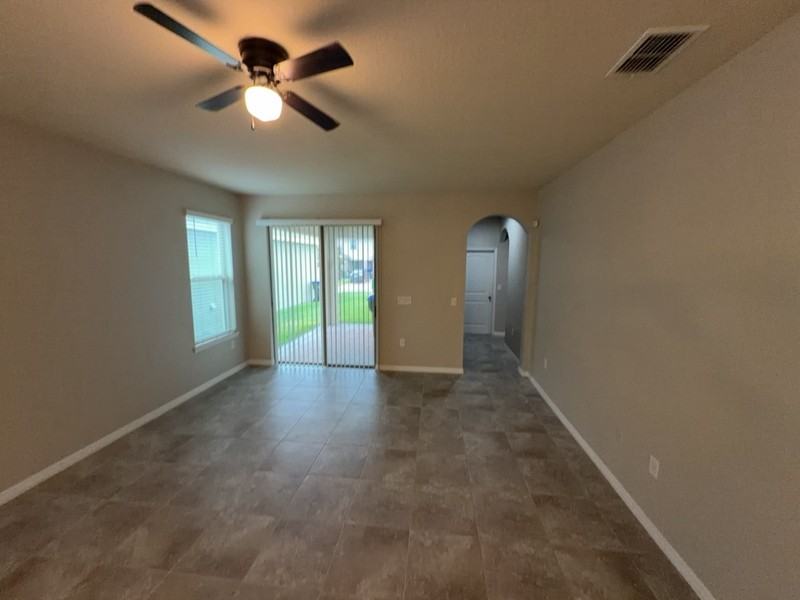 10697 Atwater Bay Dr - Photo 5 of 16