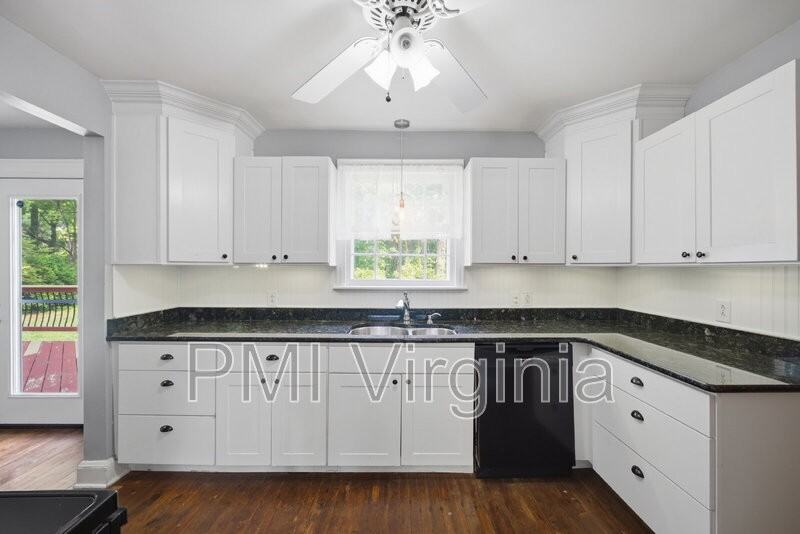 400 Kemp Ln - Photo 5 of 44