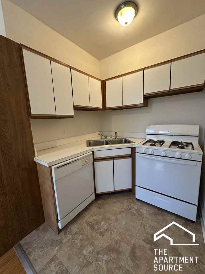 343 Park Ave #7 - Photo 3 of 10