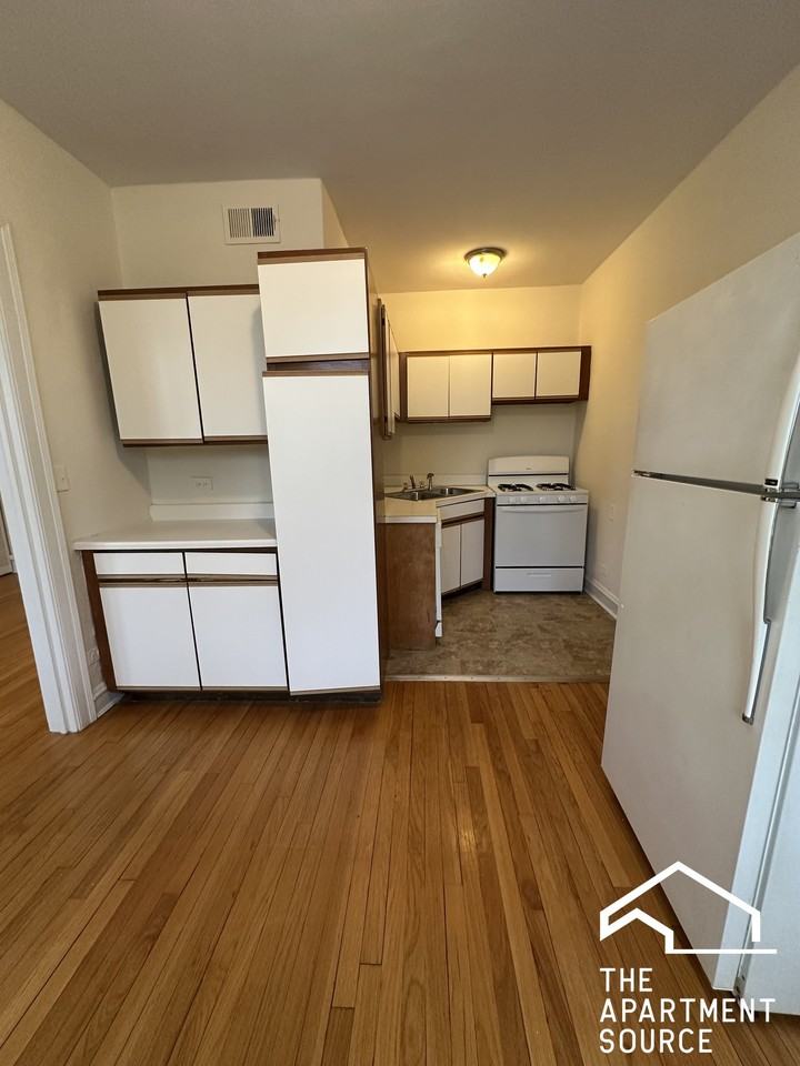 343 Park Ave #7 - Photo 4 of 10