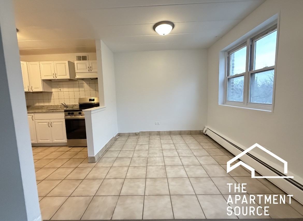 2025 W Granville Ave #305 - Photo 2 of 14