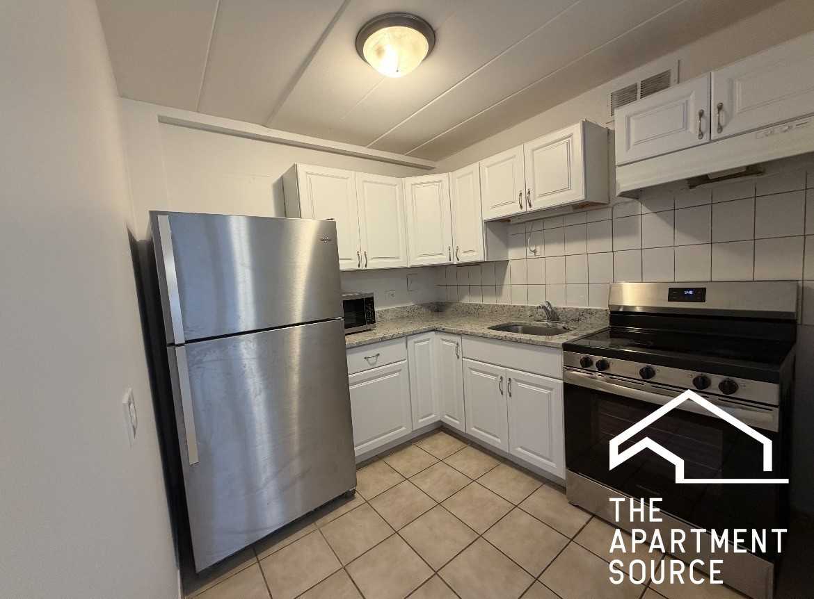 2025 W Granville Ave #305 - Photo 3 of 14