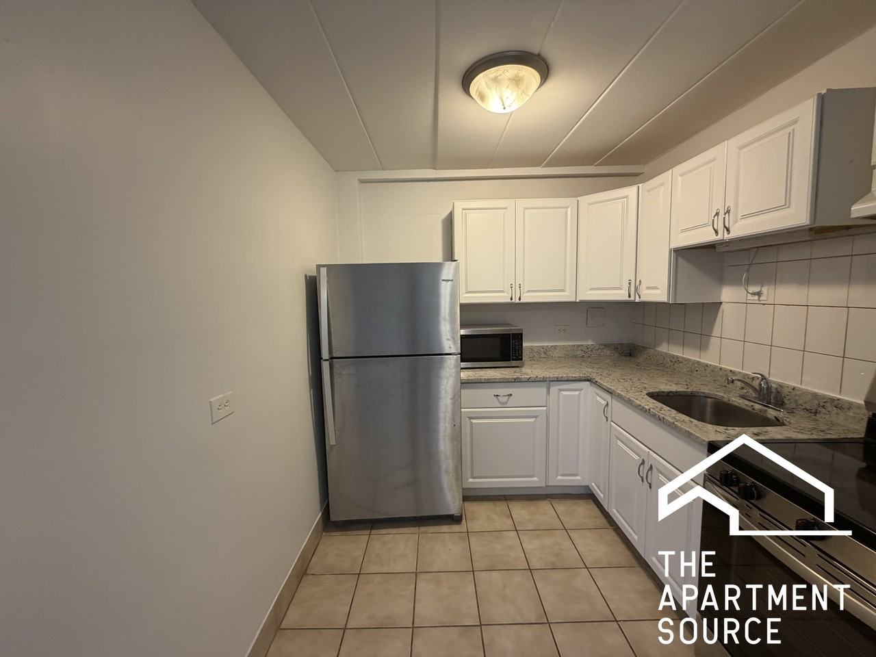 2025 W Granville Ave #305 - Photo 4 of 14