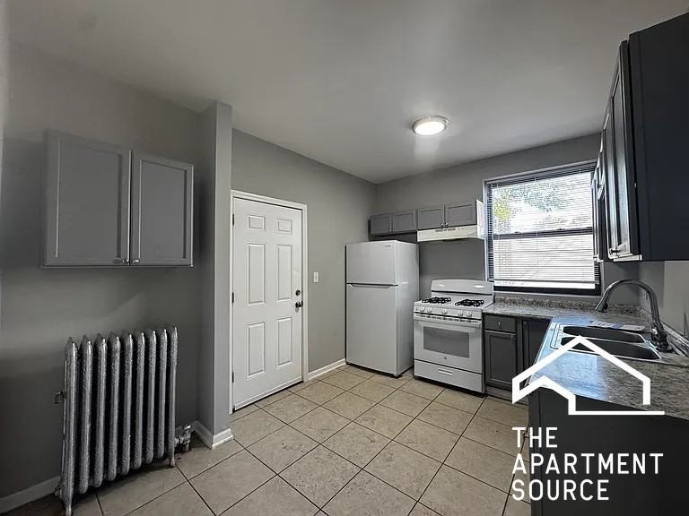 2666 E 77th St #3 - Photo 7 of 11