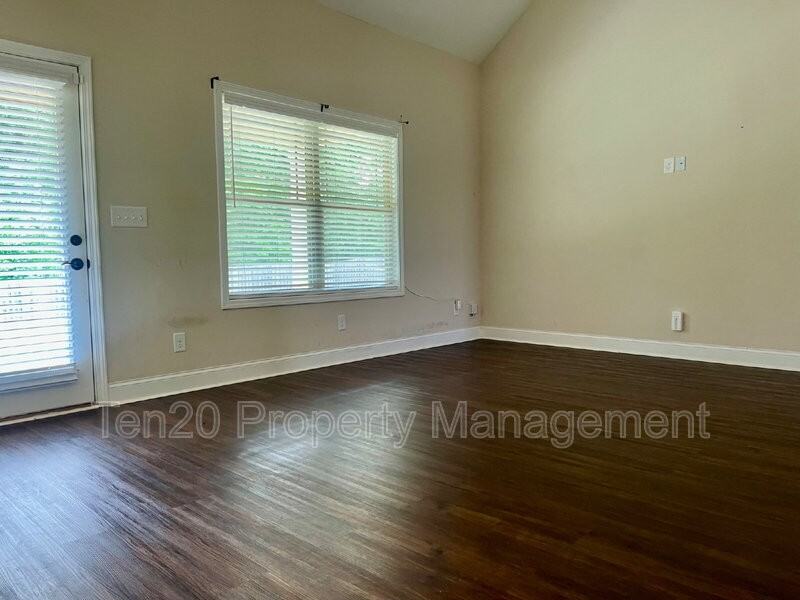 11 Hope St - Photo 7 of 9