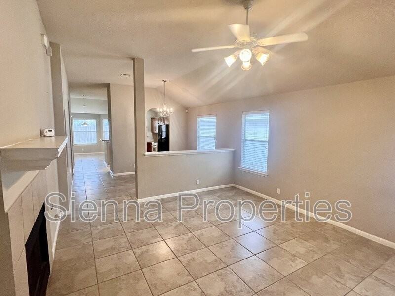 2509 Elara Dr - Photo 4 of 26