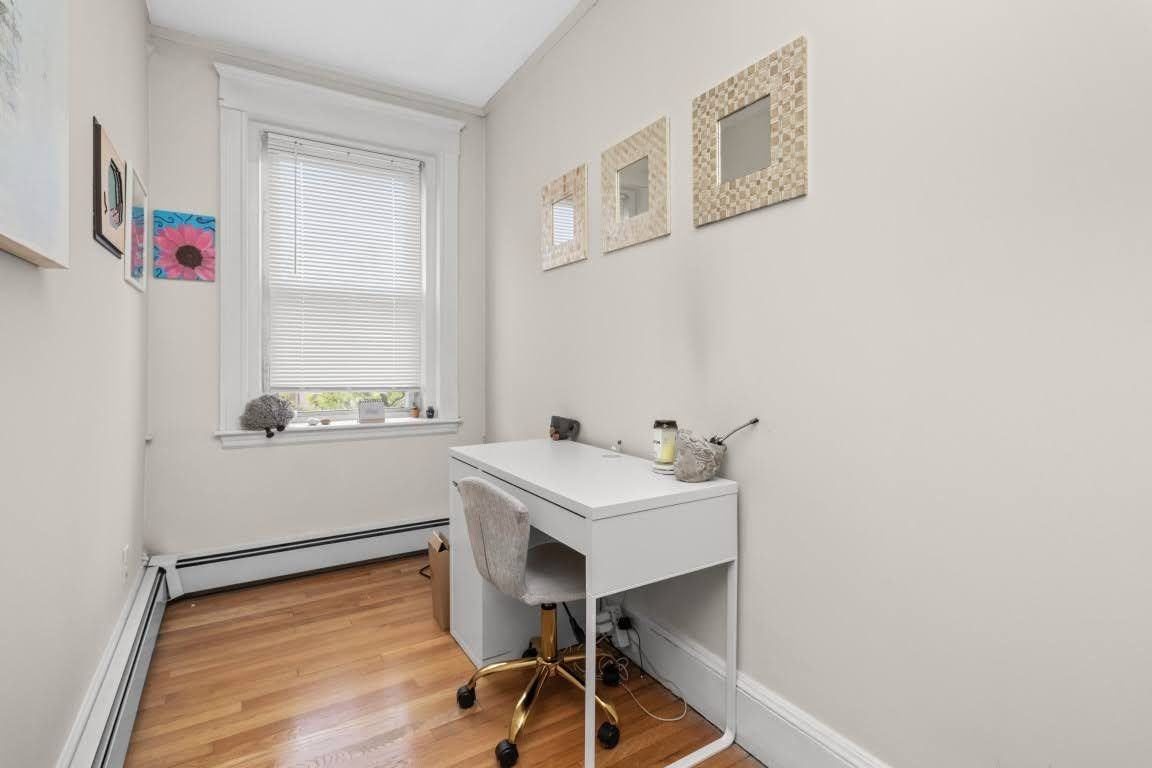 489 E Broadway - Photo 6 of 15