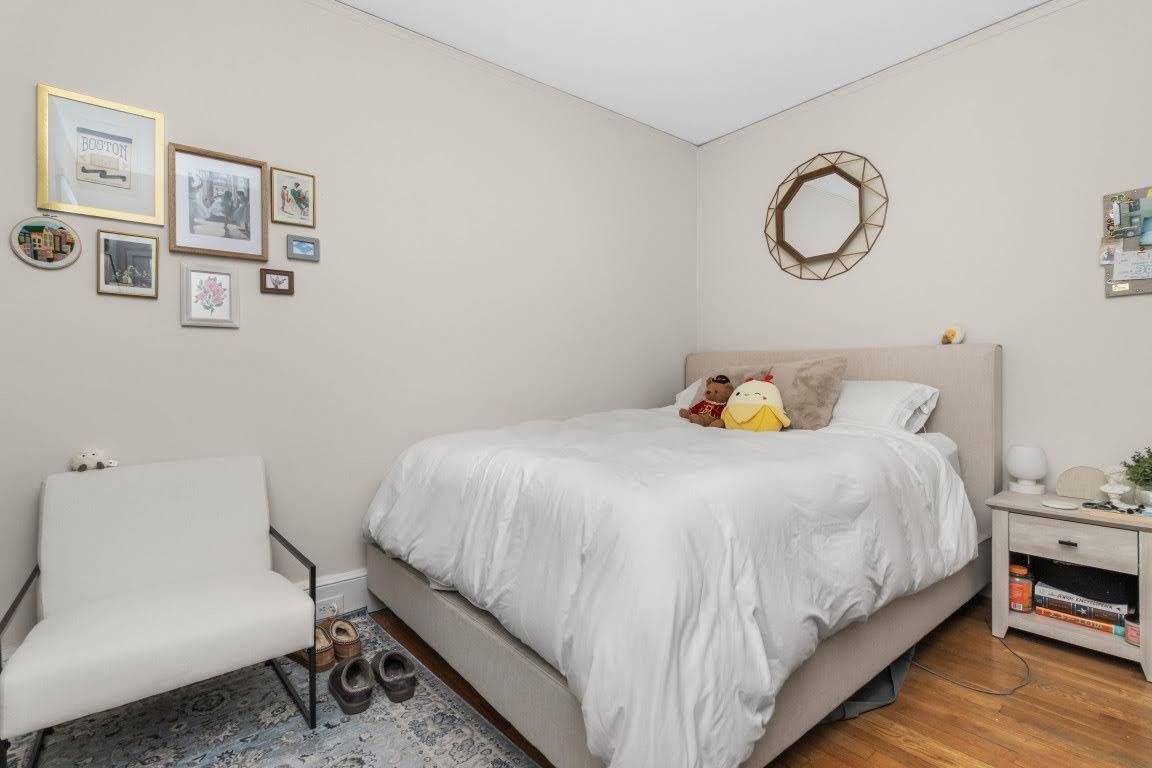 489 E Broadway - Photo 7 of 15
