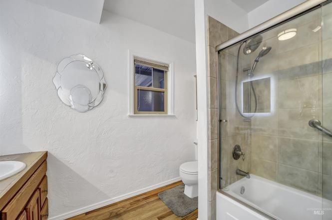 195 Tyler St - Photo 6 of 15
