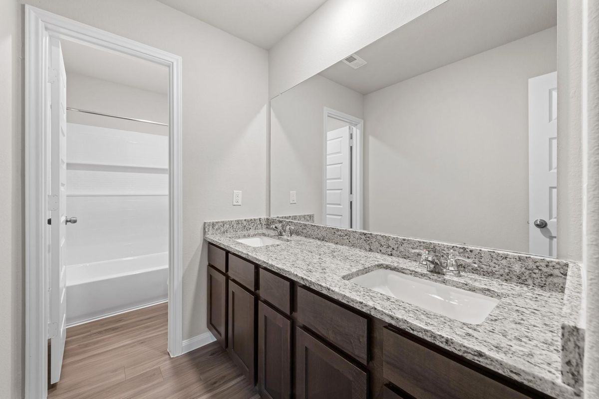 13820 Goldeye Dr - Photo 4 of 5