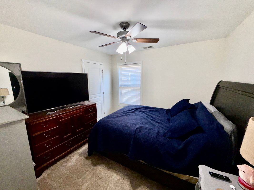 417 Belmont Way - Photo 5 of 27
