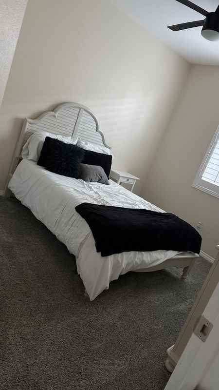 4034 Obsidian Rd - Photo 5 of 7