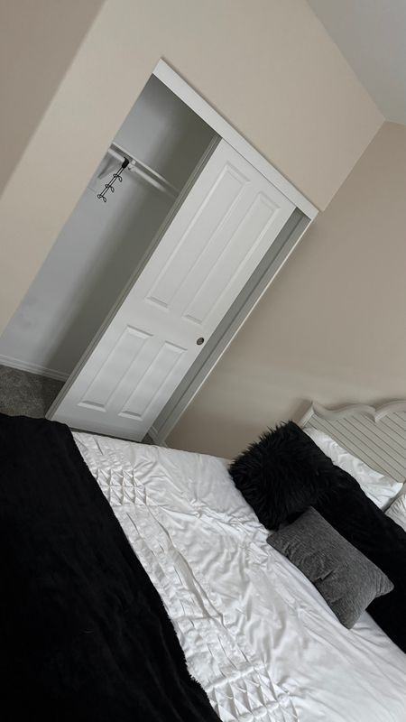 4034 Obsidian Rd - Photo 6 of 7