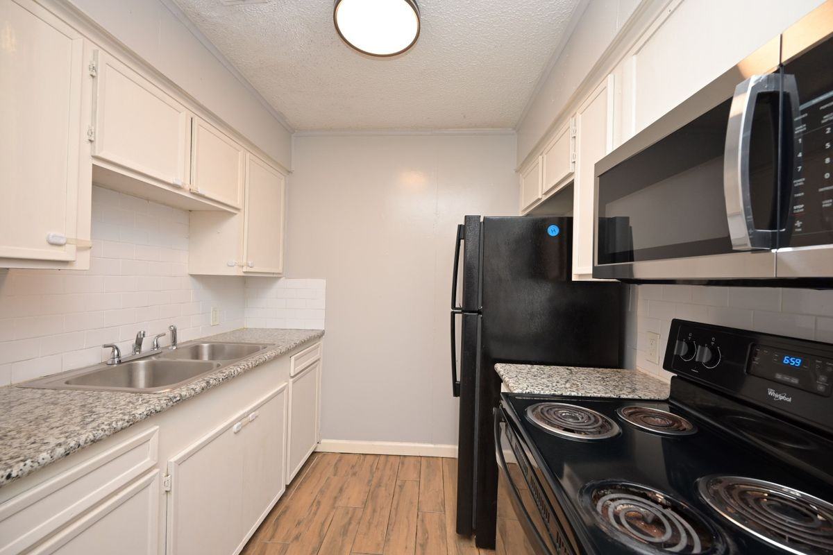 506 N 3rd St - Photo 6 of 23