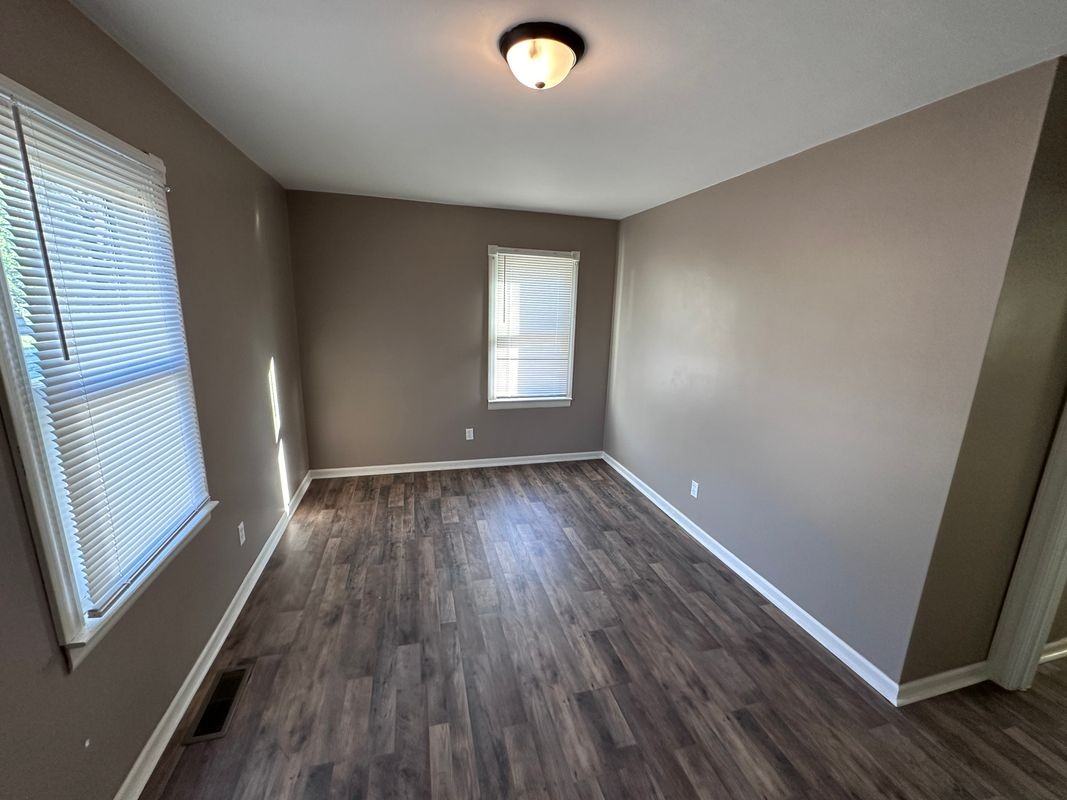 3321 N 12th Ave - Photo 5 of 5