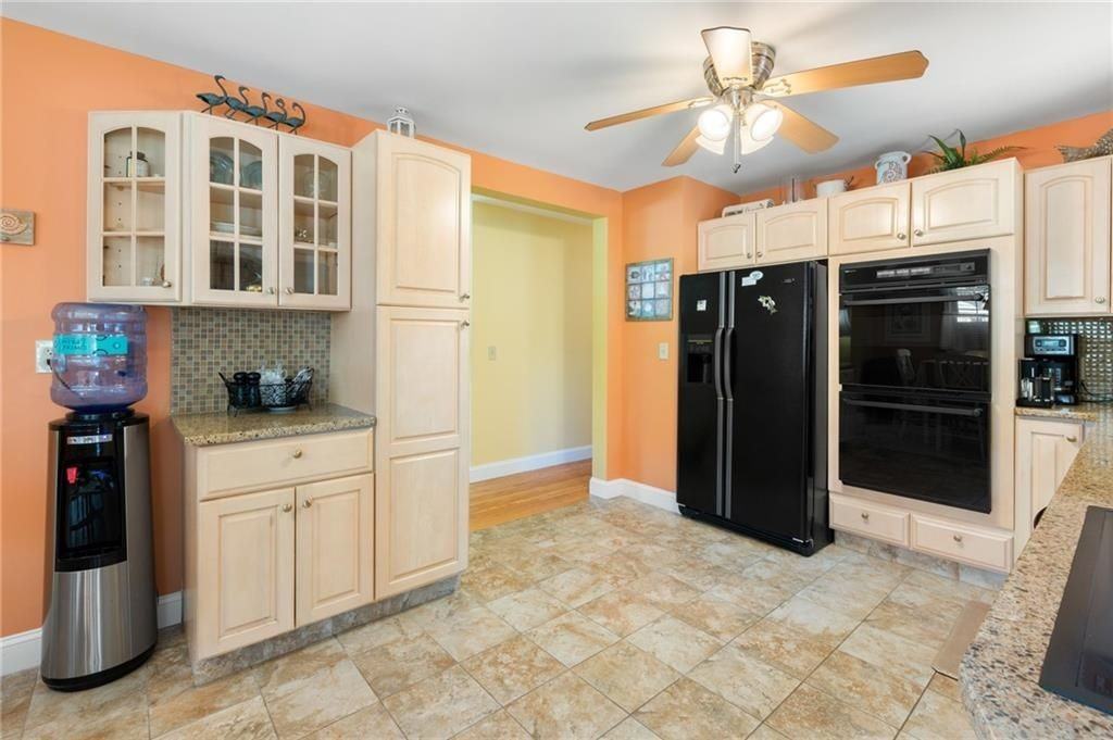 24 Quannacut Rd - Photo 6 of 21