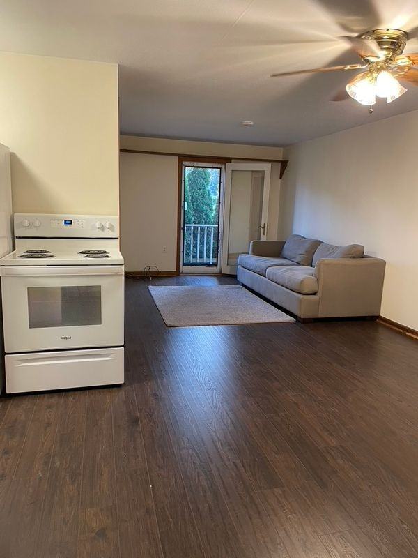 549 Lake Rd - Photo 4 of 5