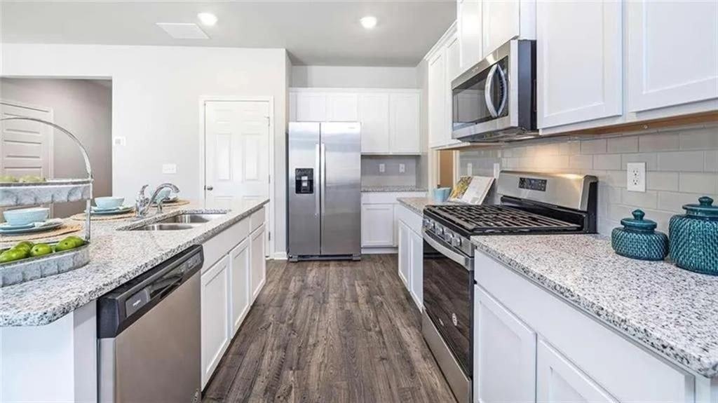 1087 Rigby Ct Se - Photo 2 of 5