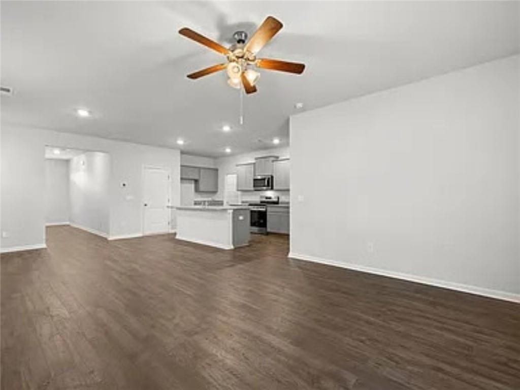 1087 Rigby Ct Se - Photo 3 of 5