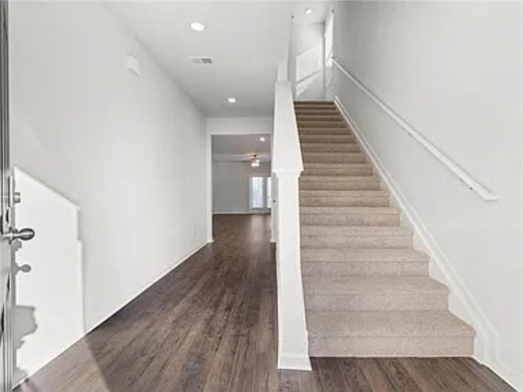 1087 Rigby Ct Se - Photo 4 of 5