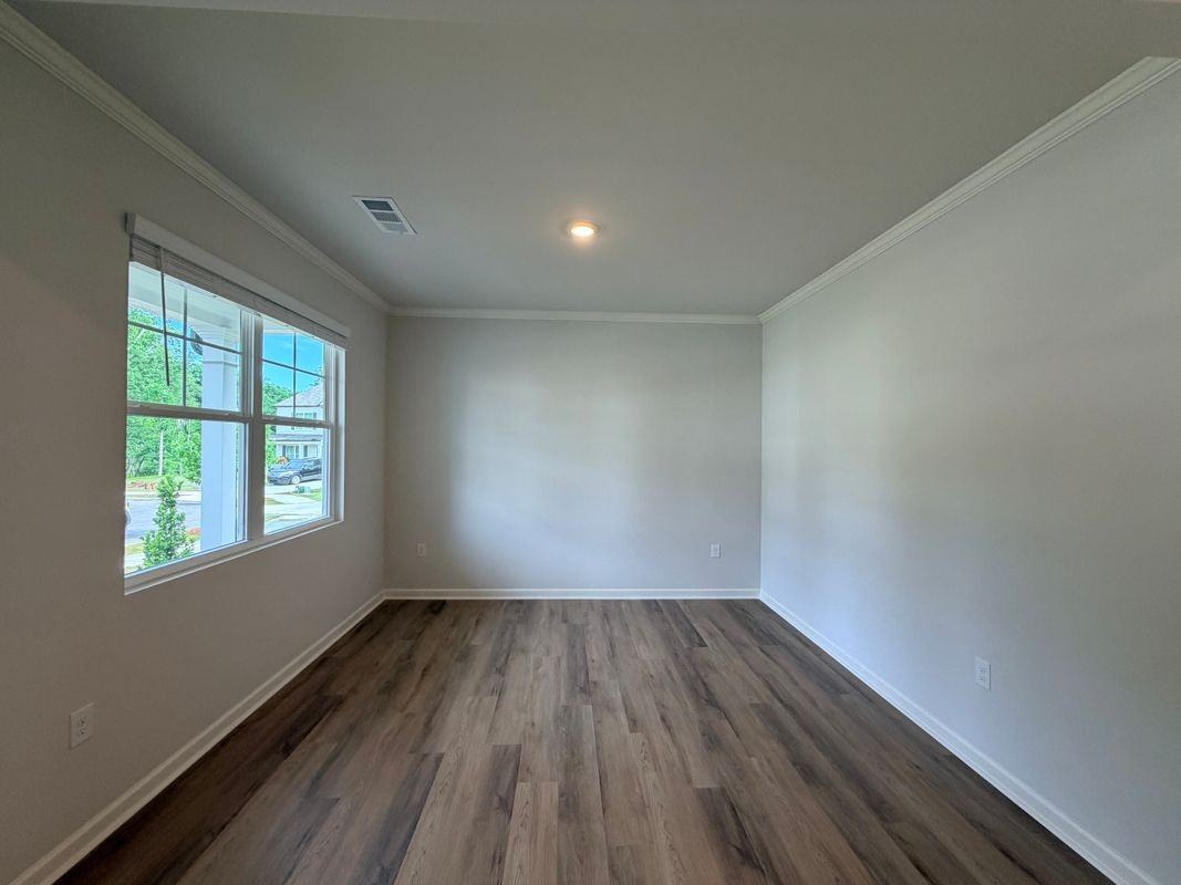 127 Biltmore Pl - Photo 2 of 24