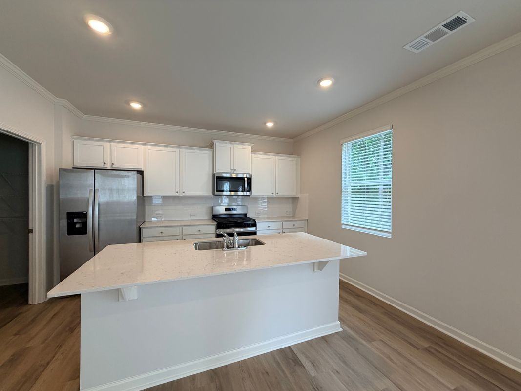 127 Biltmore Pl - Photo 6 of 24