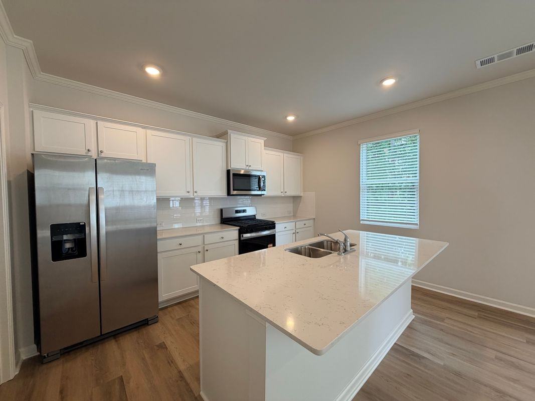 127 Biltmore Pl - Photo 7 of 24