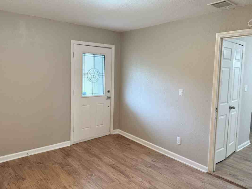 5222 Northridge Dr - Photo 5 of 10