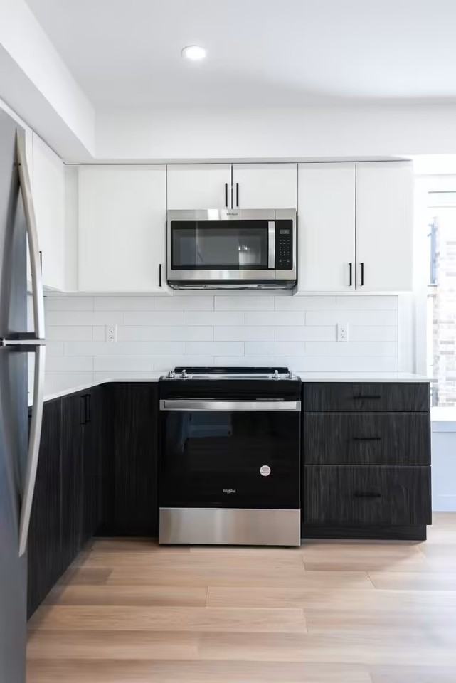 325 Thompson Road #3 - Photo 5 of 13