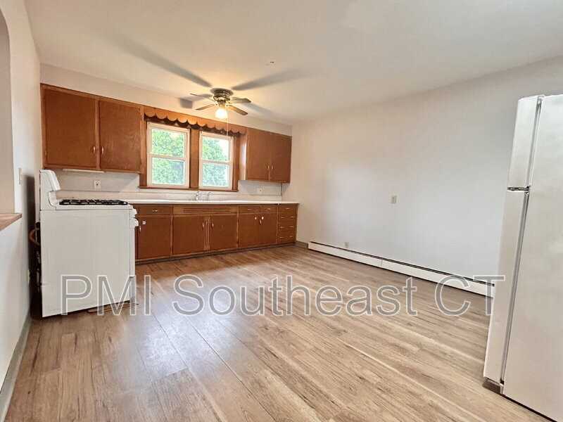 91 Willowbrook St #1 - Photo 4 of 13