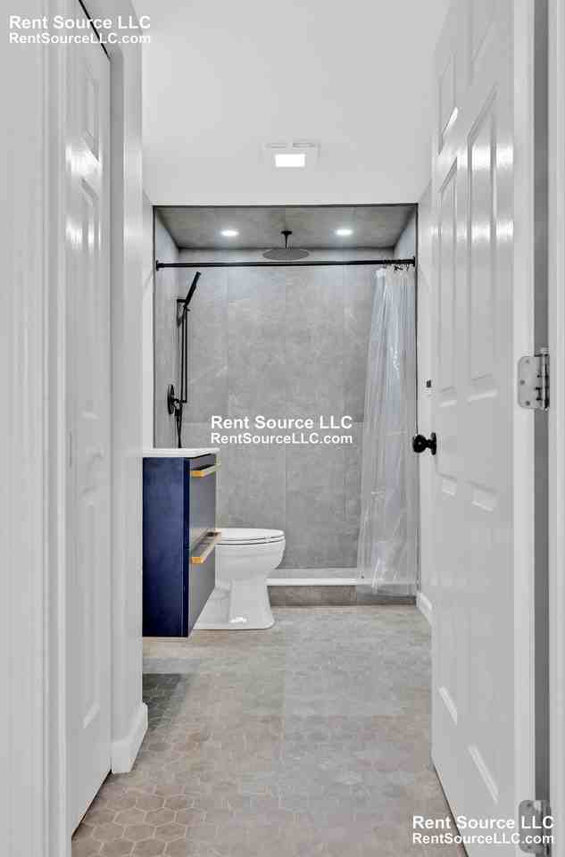 24 Corey St #305 - Photo 4 of 43