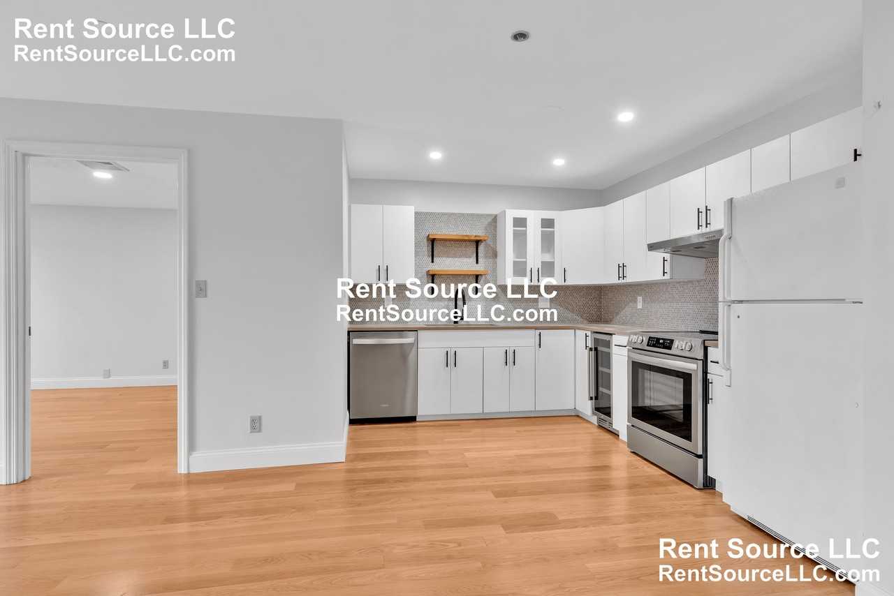 24 Corey St #305 - Photo 5 of 43