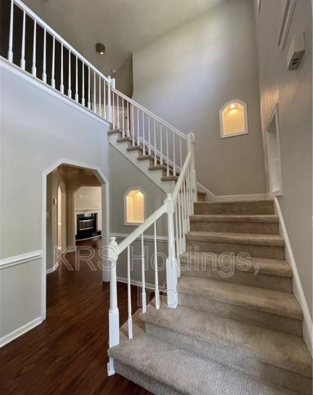 6305 Old Westham Dr S - Photo 2 of 12