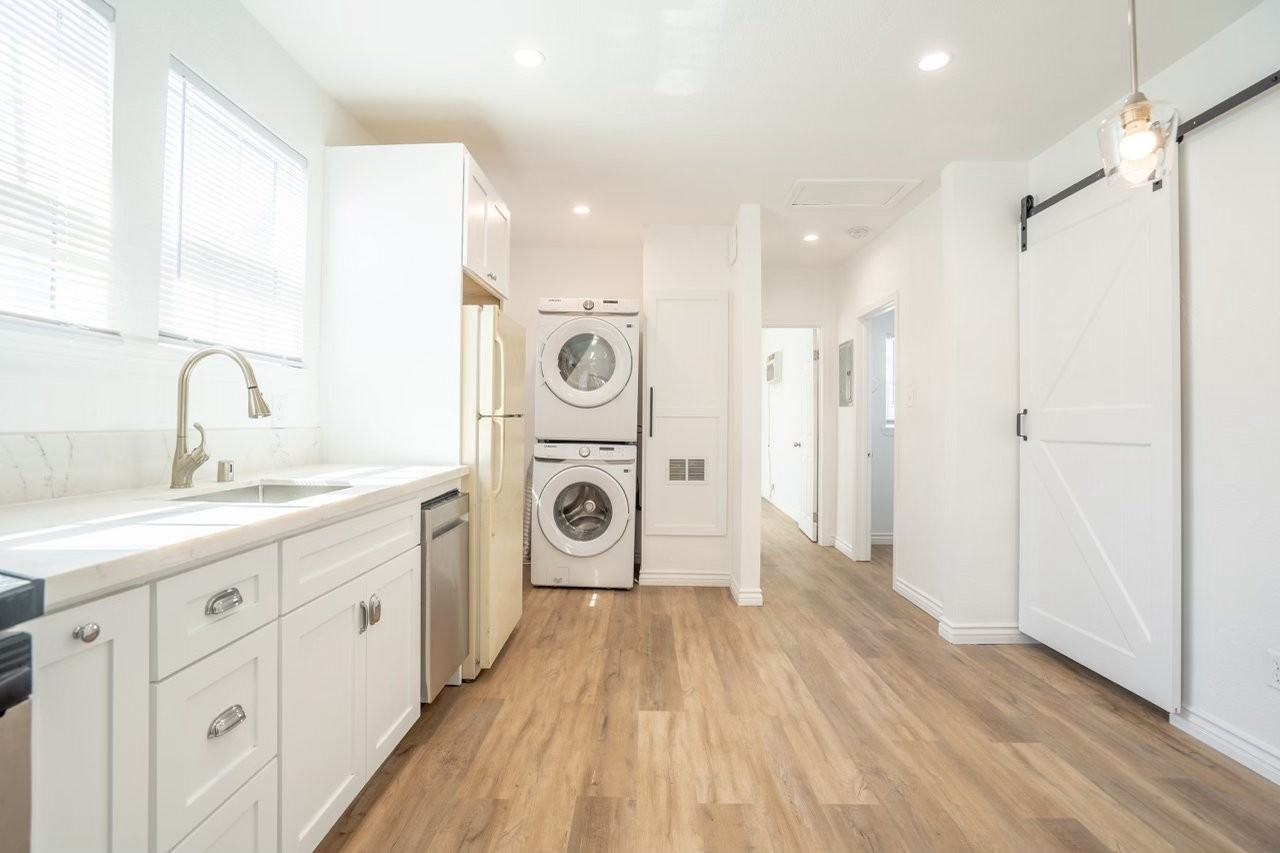 5347 Fountain Avenue - Photo 2 of 14