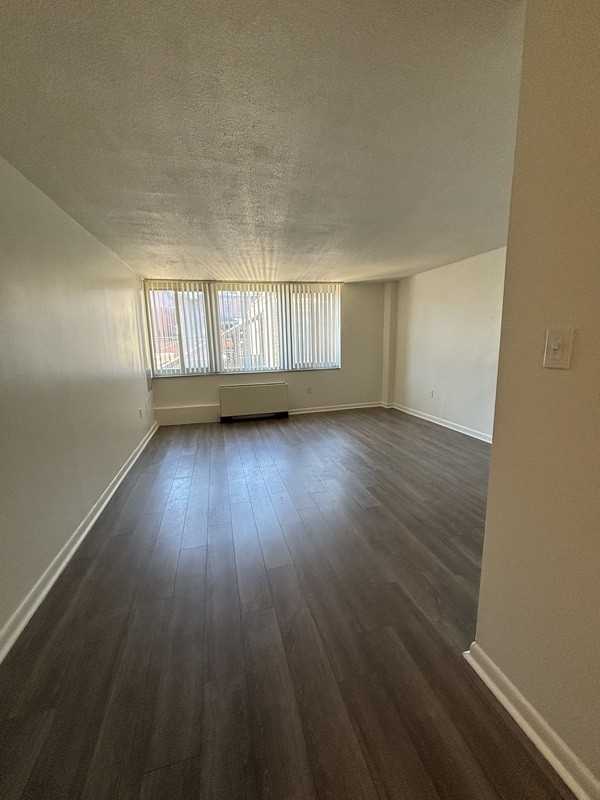 311 W Franklin St #205 - Photo 3 of 14