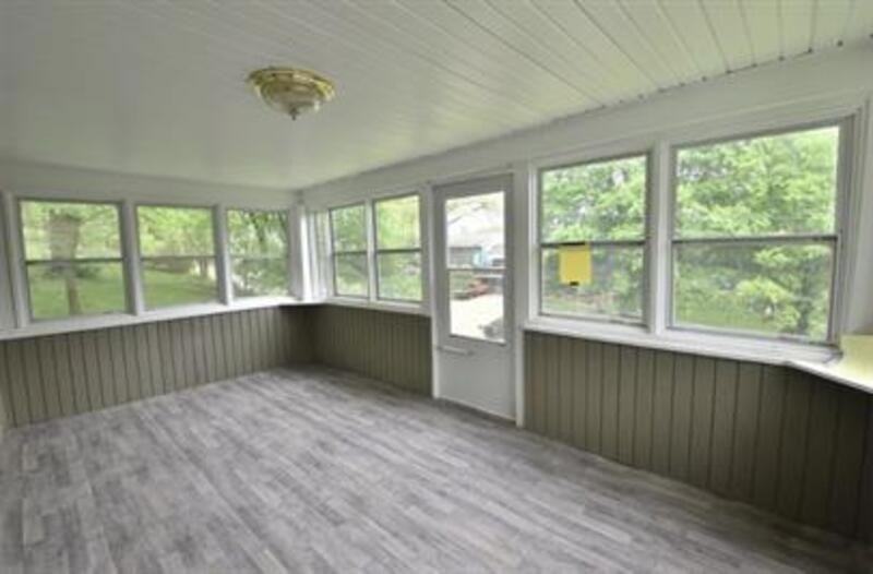 1670 11th St Nw - Photo 3 of 15