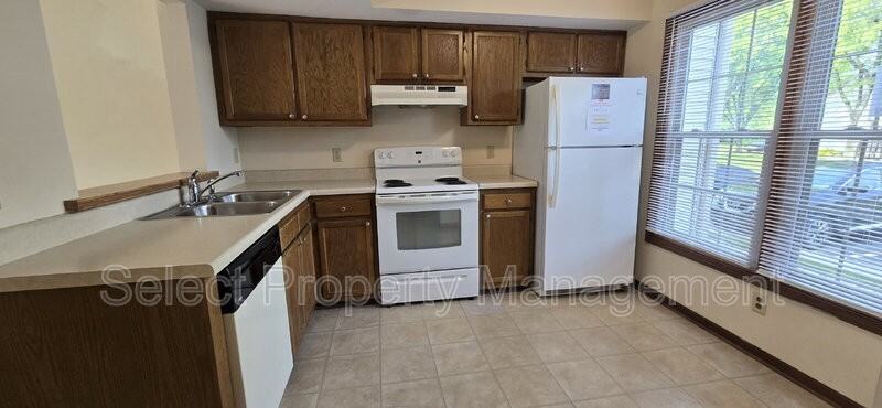 5438 Evard Rd - Photo 5 of 17