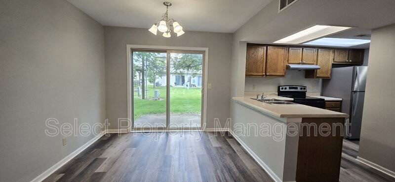 5416 Evard Rd - Photo 4 of 19