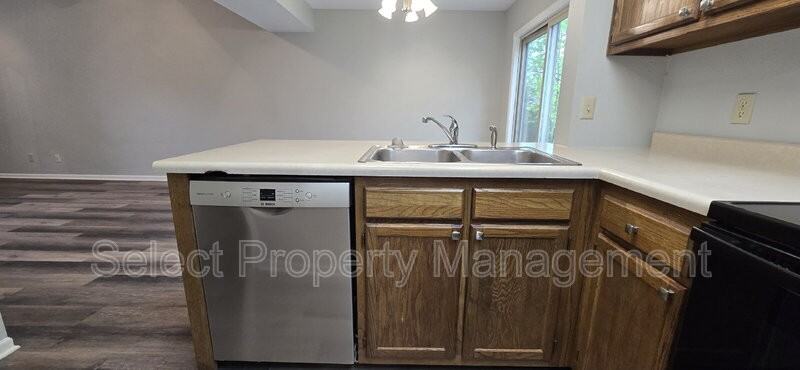5416 Evard Rd - Photo 5 of 19