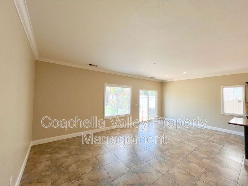 64250 Silver Star Ave - Photo 2 of 38
