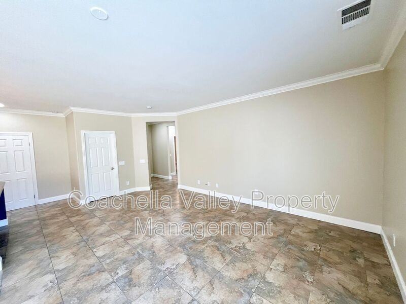 64250 Silver Star Ave - Photo 4 of 38