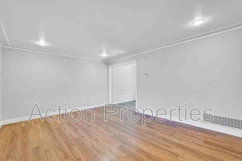 681 Harvard Ave - Photo 3 of 31