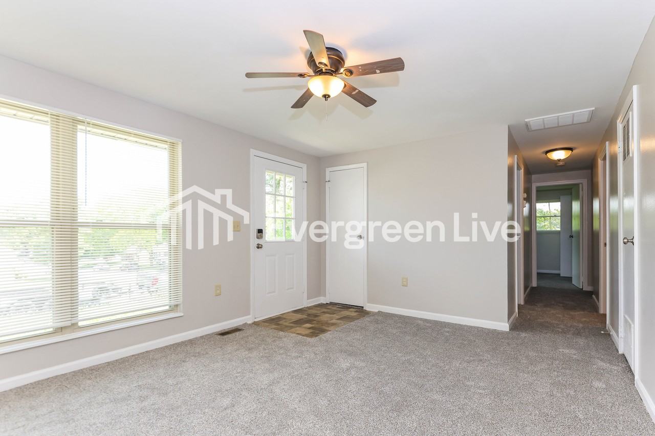 1200 Primrose Dr - Photo 4 of 15