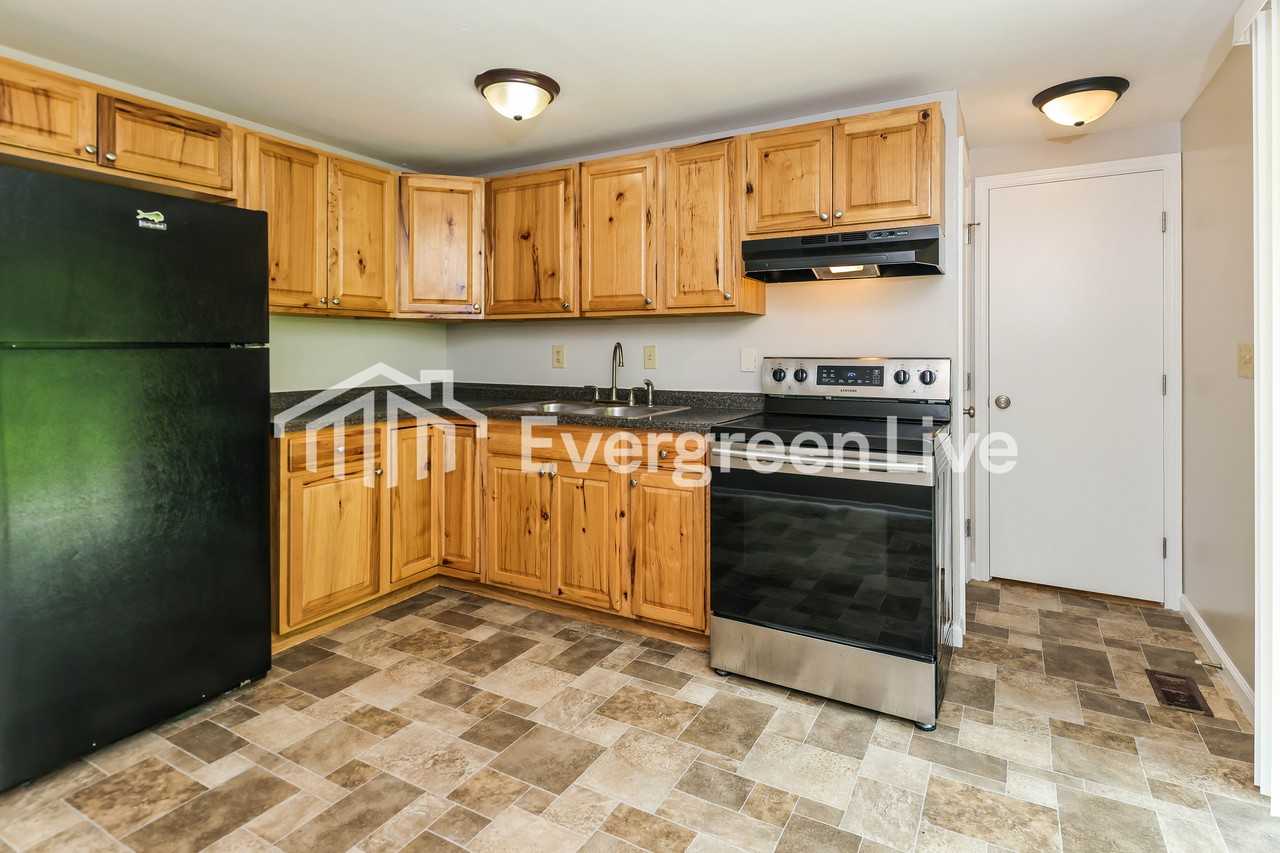 1200 Primrose Dr - Photo 6 of 15