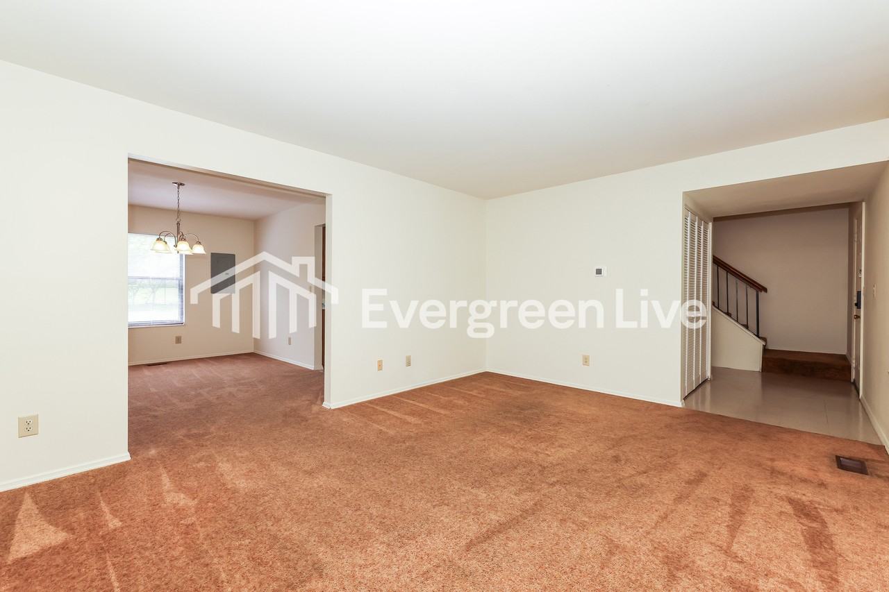 6858 Charlesgate Rd - Photo 3 of 15