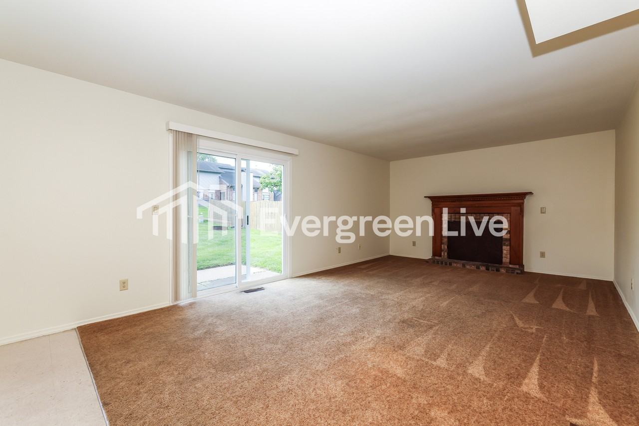 6858 Charlesgate Rd - Photo 5 of 15