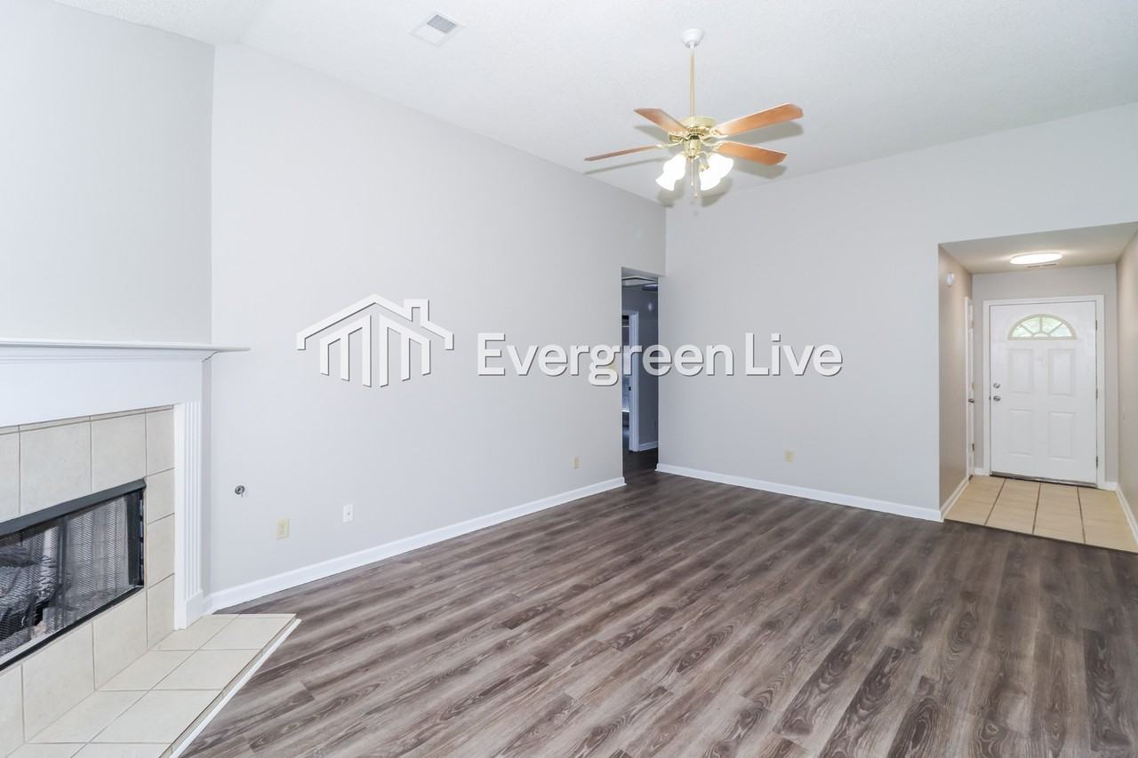 25 Spring Valley Dr - Photo 5 of 22